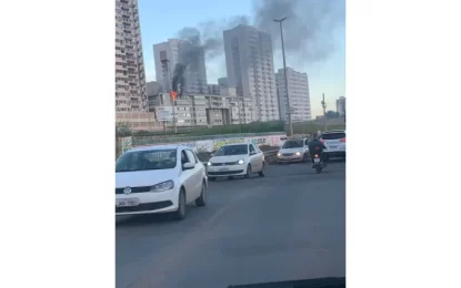 Incêndio consome apartamento de condomínio no Guará; veja imagens da fumaça
