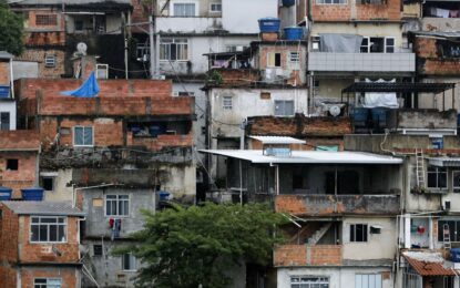 Descontinuidade de políticas é barreira para inclusão em bairros pobres, aponta guia de urbanismo social
